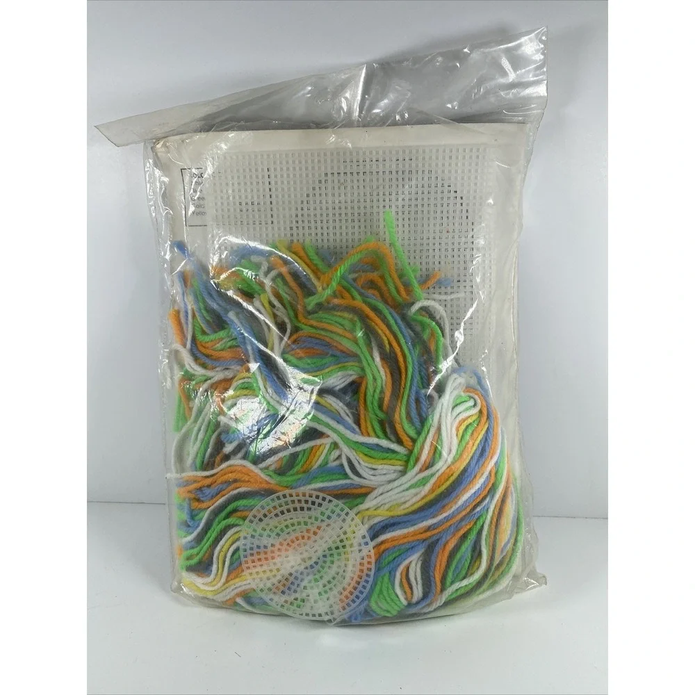 Needlecraft Ala Mode Plastic Canvas For All Seasons Opened Sun Spring Holder Mom